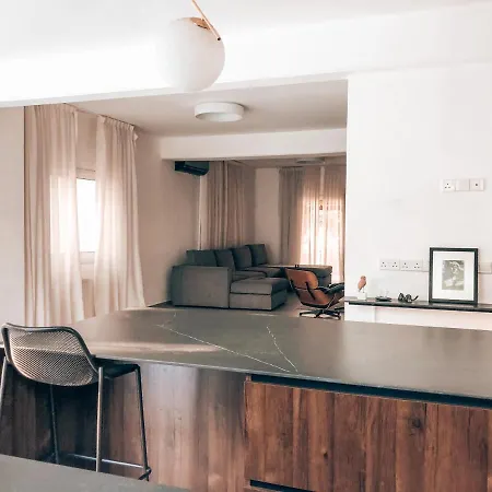 Modern House With Plunge Pool, Apoel Archangelos Area 度假居